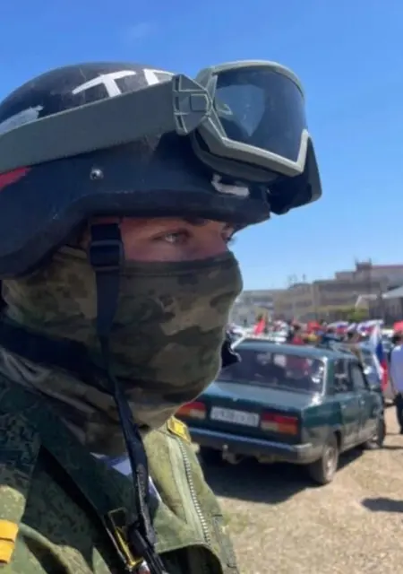 Я Дмитрий, 28, из Армавира, ищу знакомства без обязательств