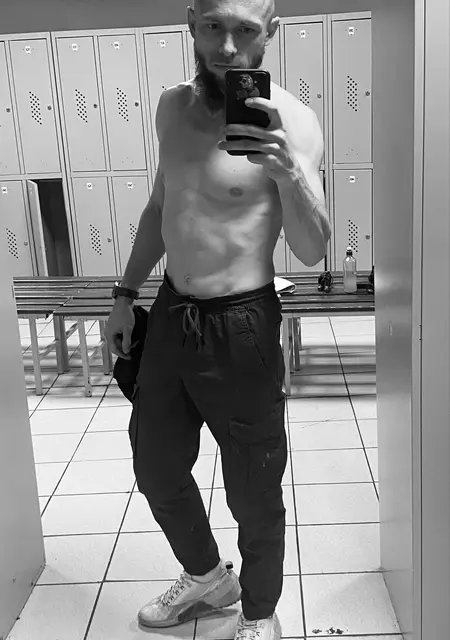 Антон из Новосибирска, ищу на сайте открытые отношения