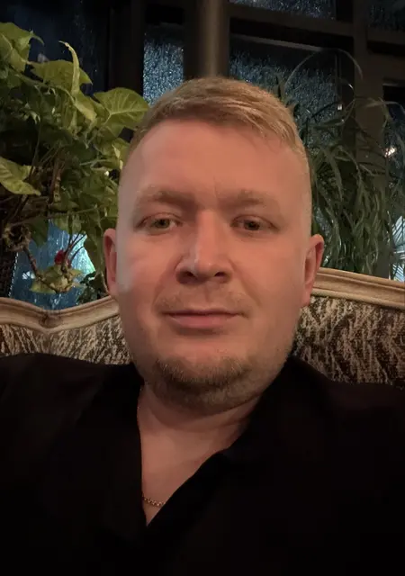 Я Мишаня, 31, знакомлюсь для общения в Великом Новгороде