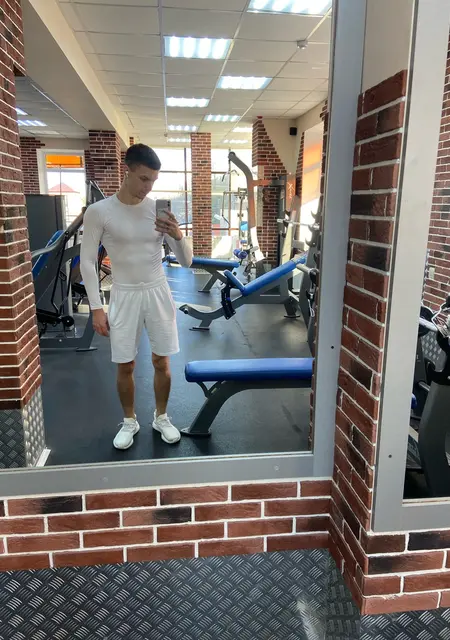 Андрей из Астрахани, ищу на сайте знакомства на одну ночь