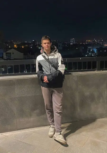 Андрей из Воронежа, ищу на сайте знакомства без обязательств