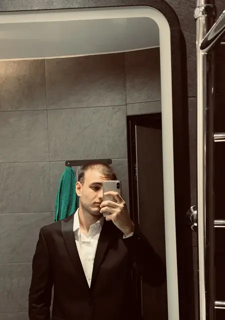 Я Эдик, 19, знакомлюсь для дружбы в Владикавказе