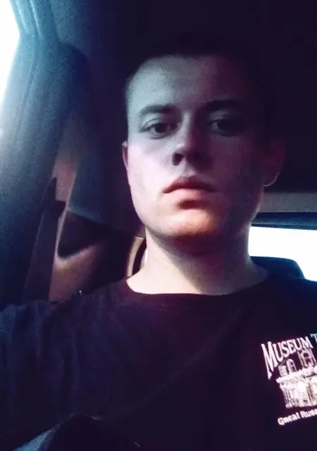 Я Юрий, 30, знакомлюсь без обязательств в Тихвине