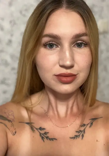 Я Ева, 21, знакомлюсь для приятного времяпровождения в Смоленске