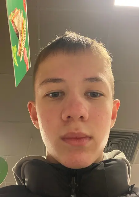 Дима из Ачинска, ищу на сайте знакомства на одну ночь