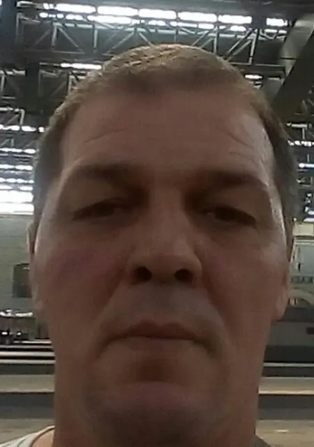 Я Павел, 50, из Самары, ищу знакомство для приятного времяпровождения