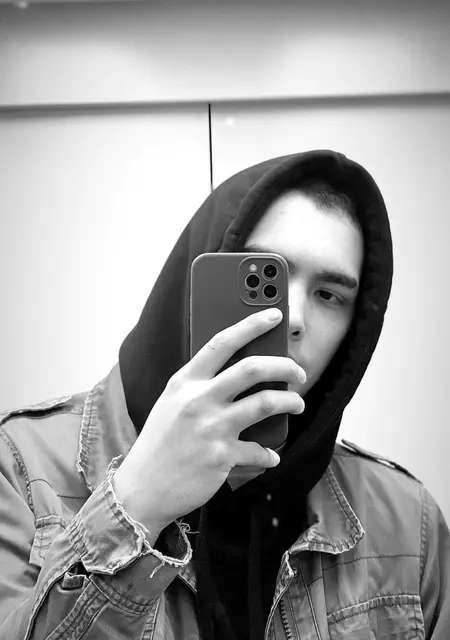 Эльдар из Новосибирска, мне 21, познакомлюсь для общения