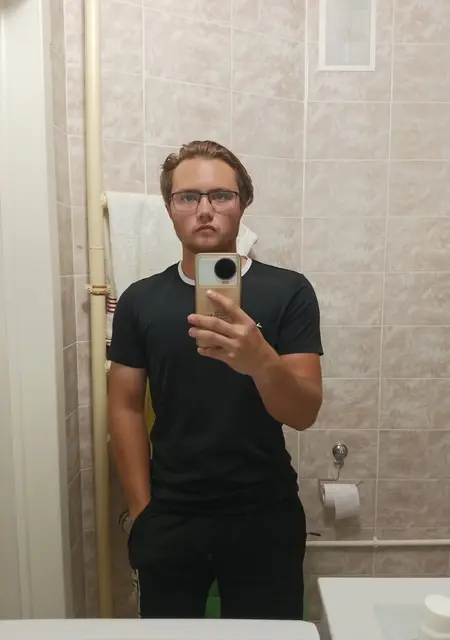 Юрий из Кургана, ищу на сайте знакомства на одну ночь