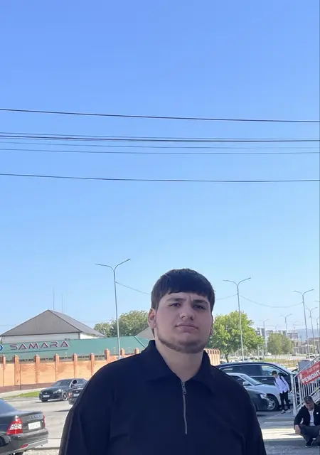 Малик из Ростова-на-Дону, мне 18, познакомлюсь на одну ночь