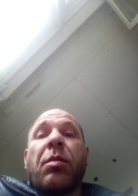 Я Иван, 44, из Воронежа, ищу знакомство для открытые отношения