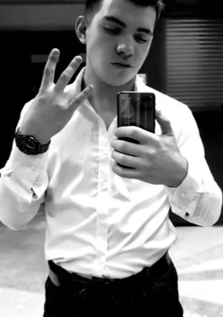 Дима из Ижевска, ищу на сайте знакомства без обязательств