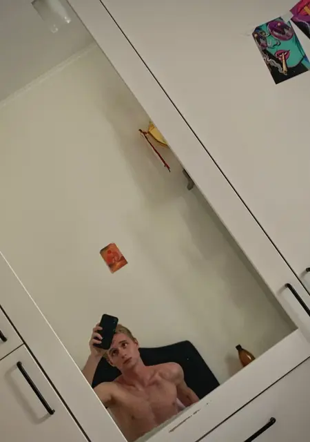 Я Константин, 21, знакомлюсь без обязательств в Павловской Слободе