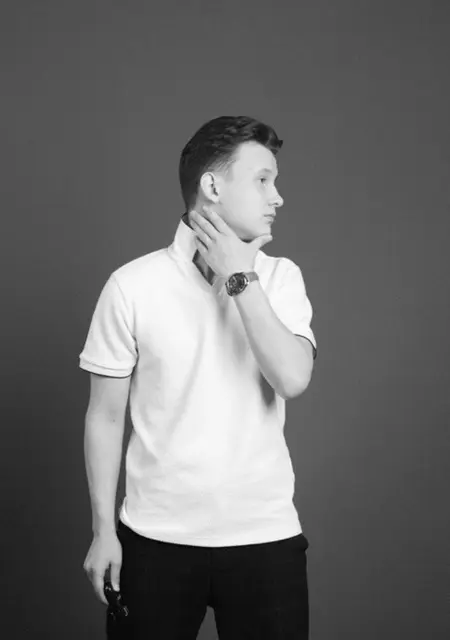 Я Дмитрий, 18, из Новосибирска, ищу знакомство для общения