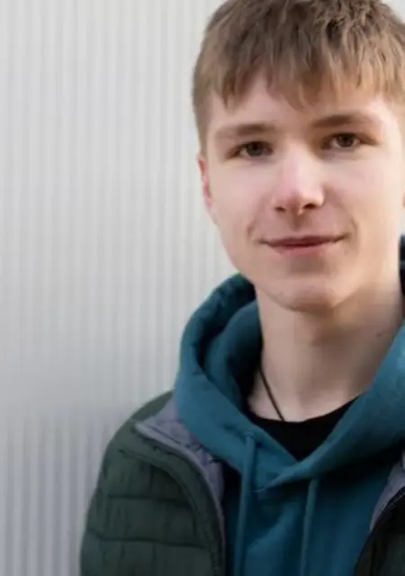 Я Артём, 19, из Хабаровска, ищу знакомство для постоянных отношений