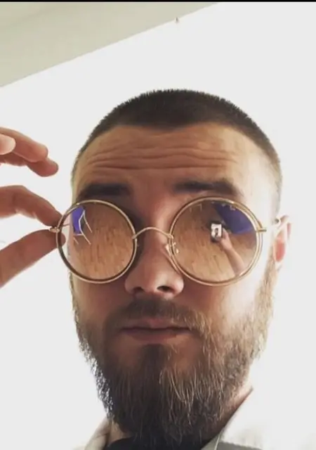 Александр из Шумерли, мне 32, познакомлюсь для вирта