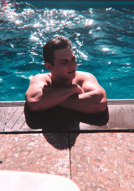 Andrew из Тулы, мне 28, познакомлюсь на одну ночь