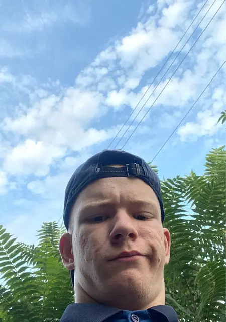 Алексей из Астрахани, ищу на сайте знакомства на одну ночь