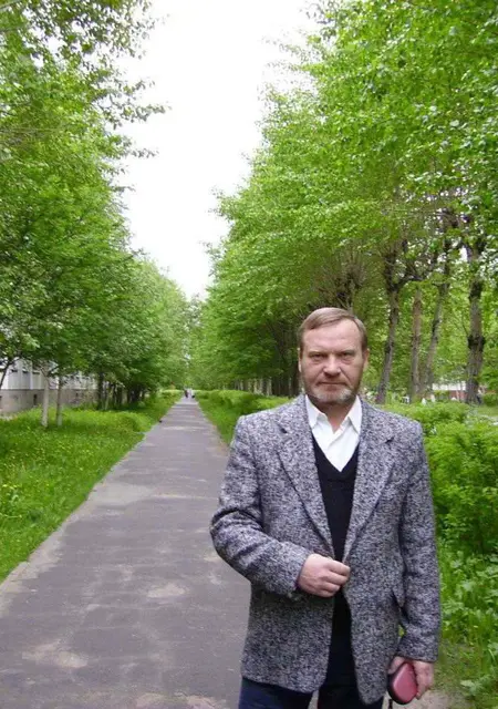 Я Сергей, 69, из Санкт-Петербурга, ищу знакомство для приятного времяпровождения