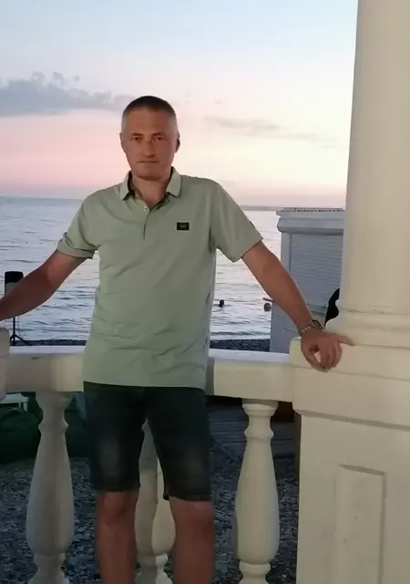 Я Андрей, 53, из Брянска, ищу знакомства без обязательств