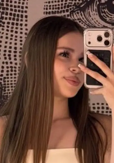 Даша из Конакова, мне 18, познакомлюсь для совместных путешествий
