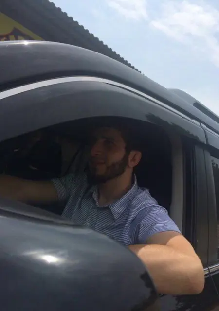 Тима из Губкинского, ищу на сайте знакомства на одну ночь