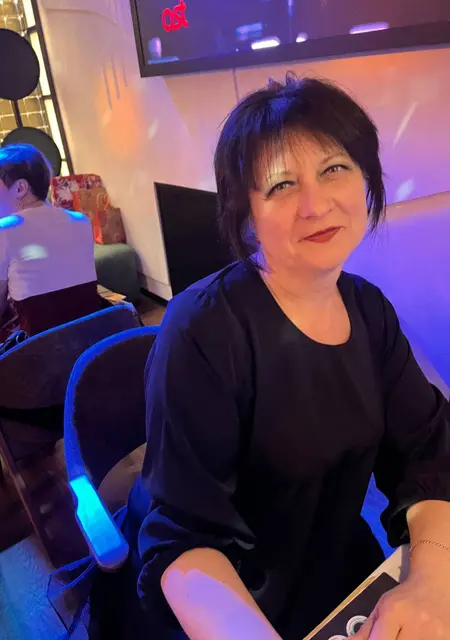 Elena из Санкт-Петербурга, ищу на сайте общение