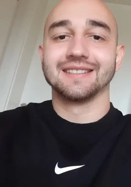 Руслан из Грозного, ищу на сайте знакомства без обязательств