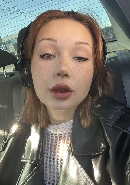 Дана из Санкт-Петербурга, ищу на сайте приятное времяпровождение