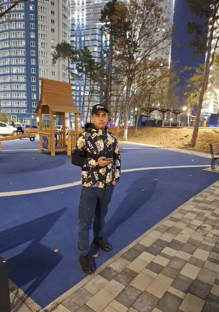 Я Муродилла, 20, из Ростова-на-Дону, ищу знакомство для совместных путешествий