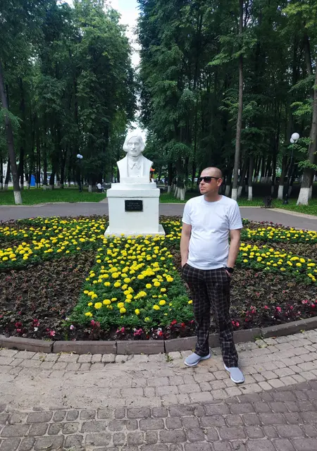 Артем из Владимира, ищу на сайте знакомства на одну ночь