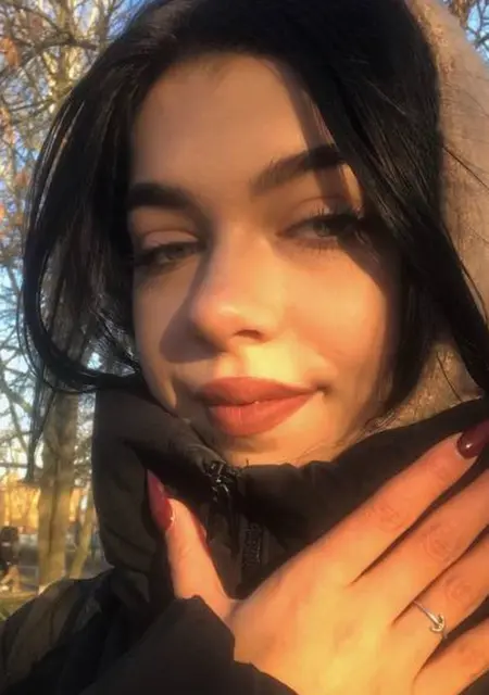 Я Сабрина, 21, из Самары, ищу знакомство для вирта