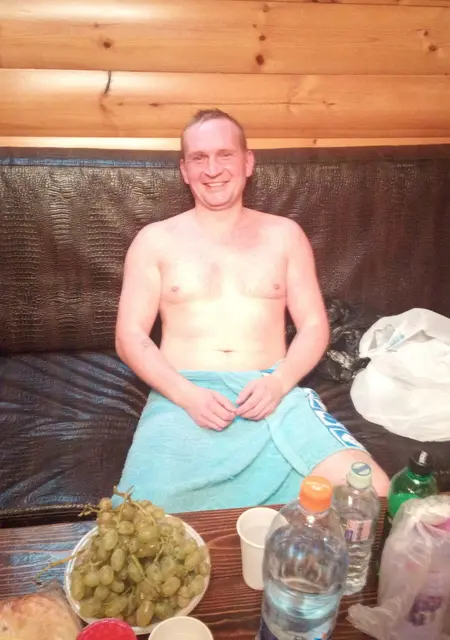 Я Дима, 43, из Сыктывкара, ищу знакомства на одну ночь