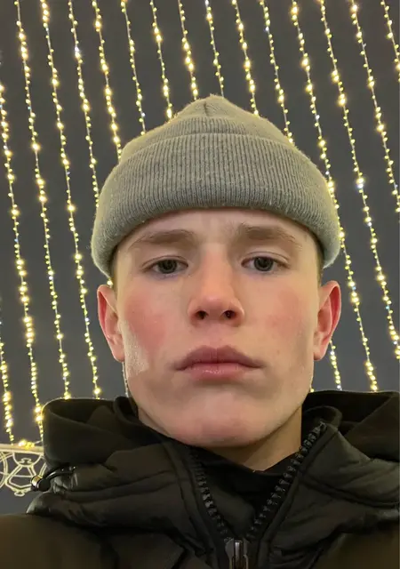 Я Лука, 19, знакомлюсь без обязательств в Перми