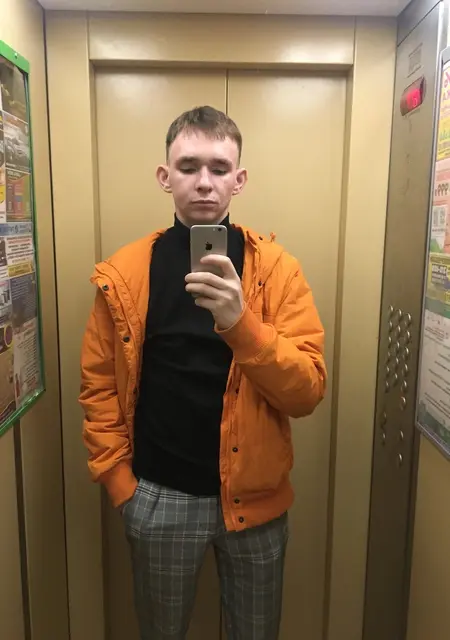 Я Илья, 23, из Воскресенска, ищу знакомства без обязательств