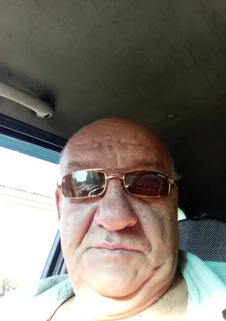 Юра из Екатеринбурга, ищу на сайте знакомства на одну ночь