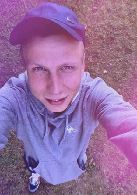 Я Moderated, 24, знакомлюсь для открытые отношения в Гатчине