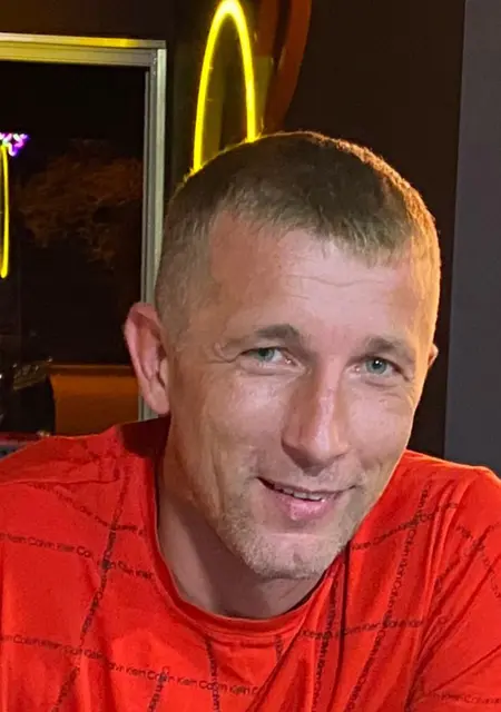 Александр из Владивостока, мне 41, познакомлюсь для дружбы