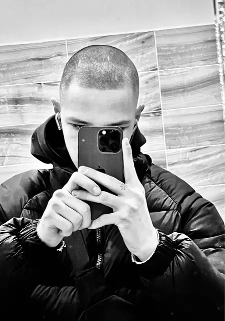 Никита из Корсакова, мне 19, познакомлюсь на одну ночь