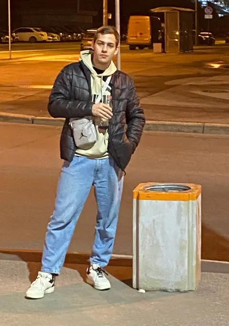 Fucktwelve из Нового Уренгоя, мне 23, познакомлюсь для постоянных отношений