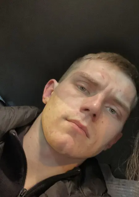 Я Дмитрий, 24, из Ессентукской, ищу знакомство для открытые отношения