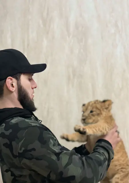 Ислам из Грозного, мне 25, познакомлюсь на одну ночь