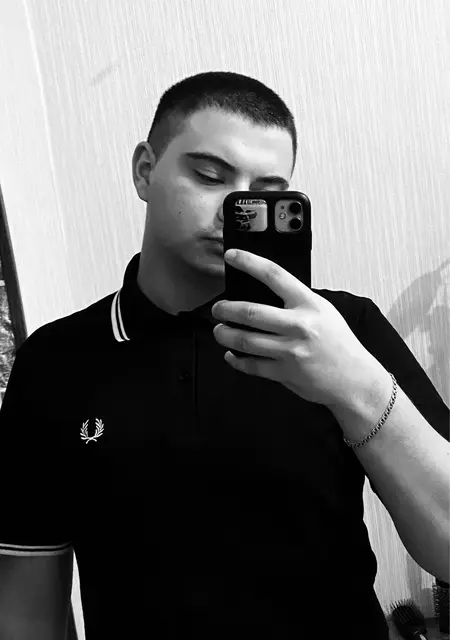 Артём из Москвы, ищу на сайте знакомства на одну ночь