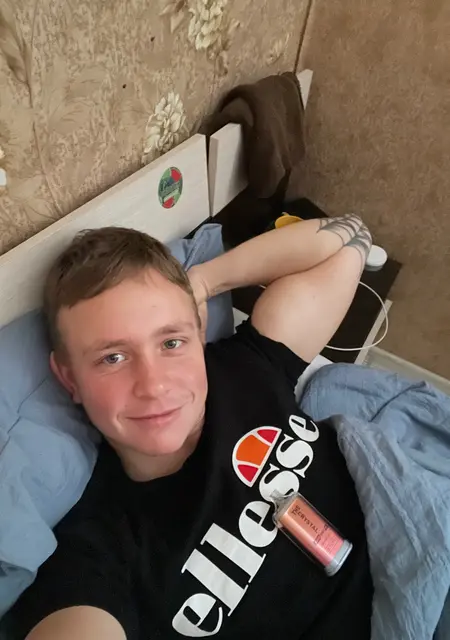 Я Александр, 24, из Кирова, ищу знакомство для приятного времяпровождения