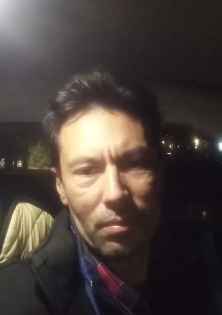 Виктор из Ялты, мне 40, познакомлюсь без обязательств