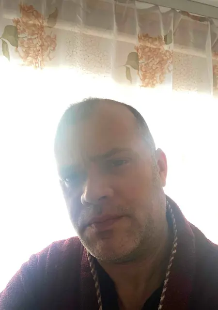 Илья из Перми, мне 58, познакомлюсь без обязательств