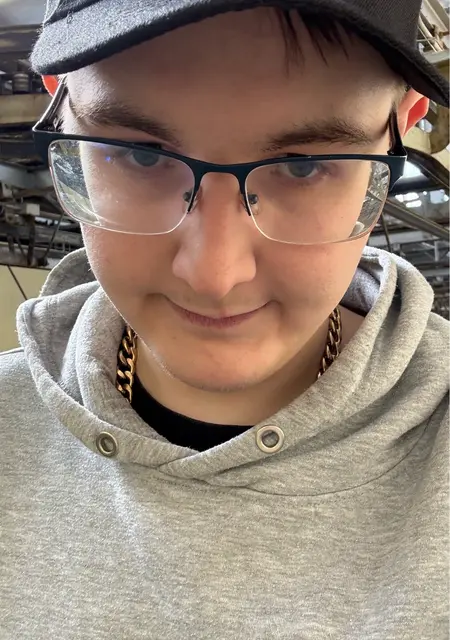 Artem из Уфы, ищу на сайте дружбу