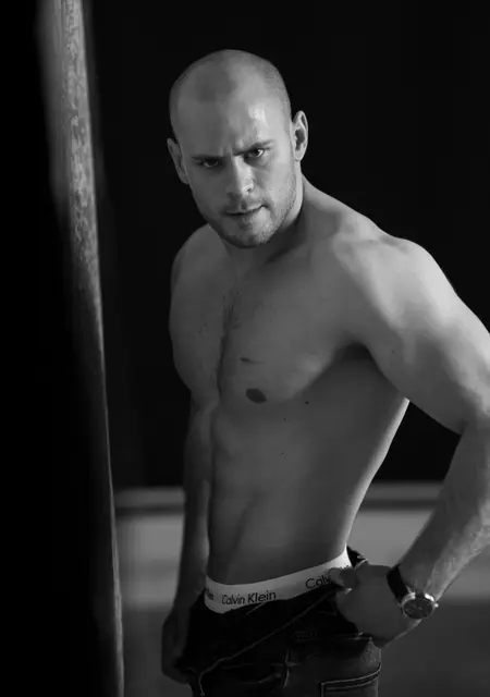 Я Alex, 41, знакомлюсь без обязательств в Москве