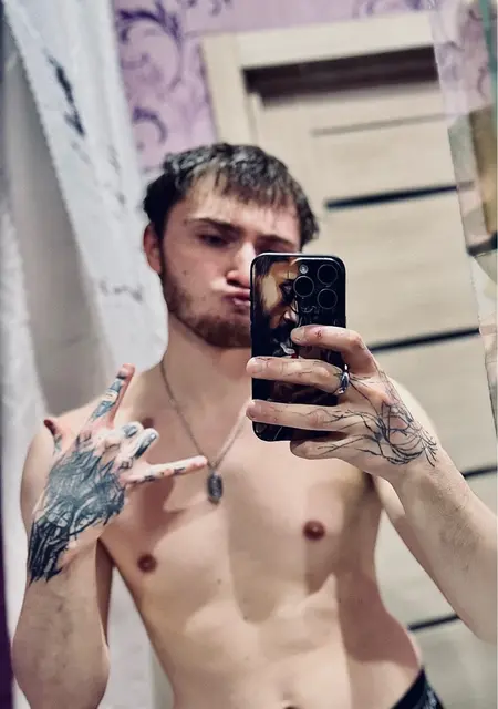 Я Daniil, 25, из Магадана, ищу знакомства без обязательств