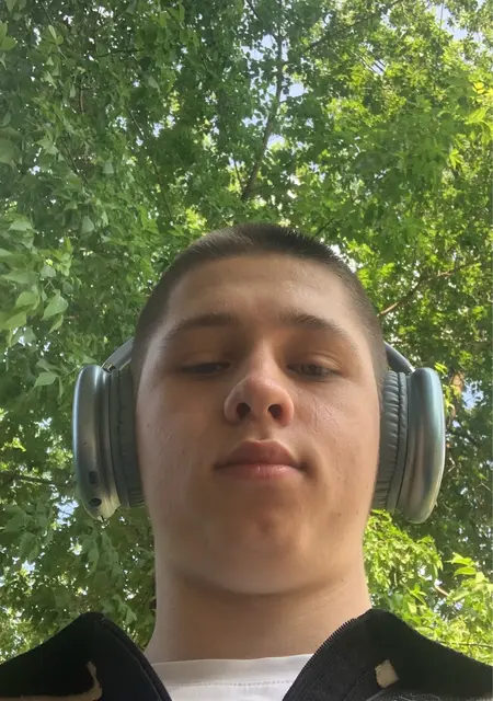 Я Леонид, 19, знакомлюсь без обязательств в Ярославле