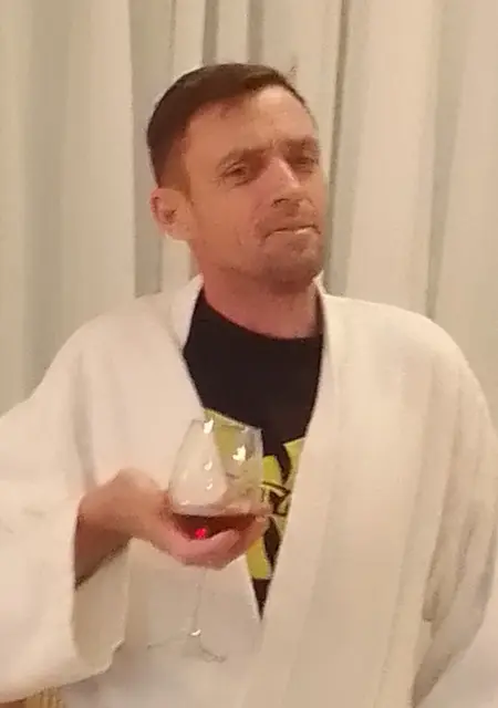 Виктор из Москвы, мне 42, познакомлюсь для открытые отношения